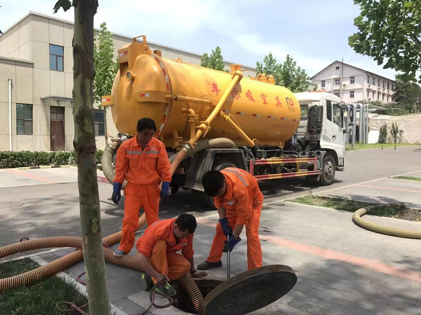应城化粪池清理与5-8吨吸粪车施工效率分析
